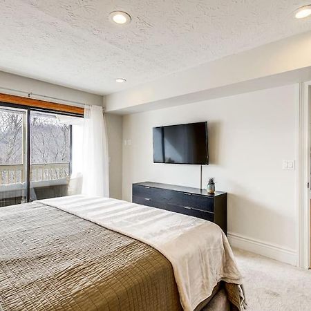 فيلا Lux Retro Getaway W/ Ober & Smoky Mtn Views! جاتلينبرج المظهر الخارجي الصورة