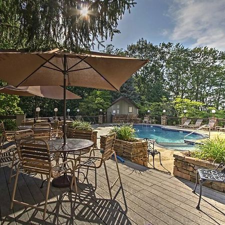 فيلا Lux Retro Getaway W/ Ober & Smoky Mtn Views! جاتلينبرج المظهر الخارجي الصورة
