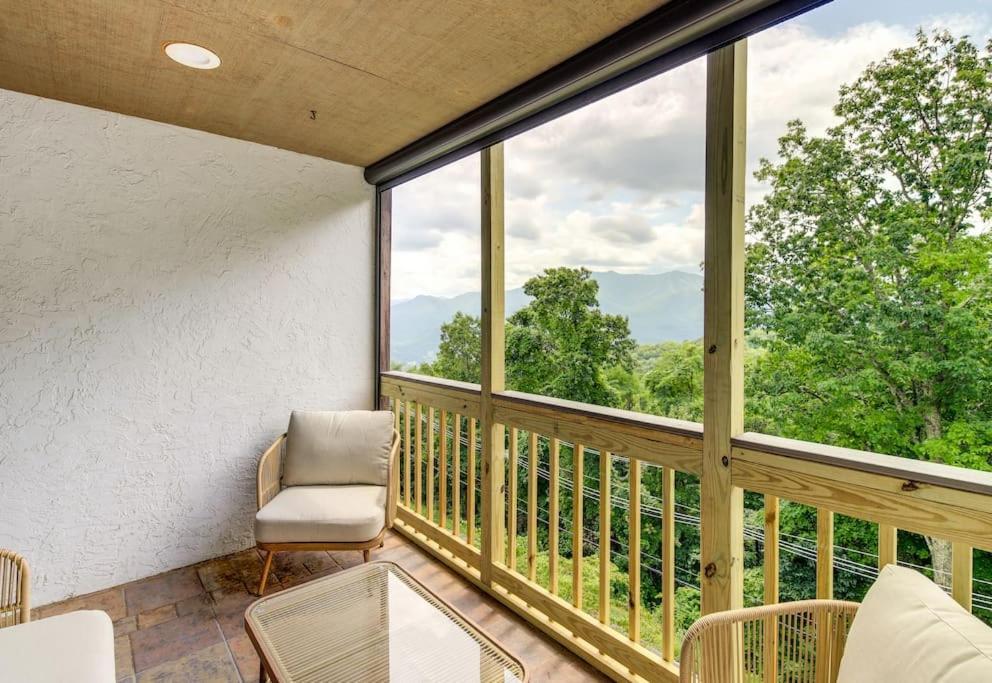 فيلا Lux Retro Getaway W/ Ober & Smoky Mtn Views! جاتلينبرج المظهر الخارجي الصورة