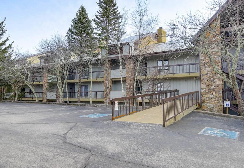 فيلا Lux Retro Getaway W/ Ober & Smoky Mtn Views! جاتلينبرج المظهر الخارجي الصورة