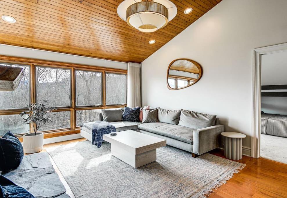 فيلا Lux Retro Getaway W/ Ober & Smoky Mtn Views! جاتلينبرج المظهر الخارجي الصورة