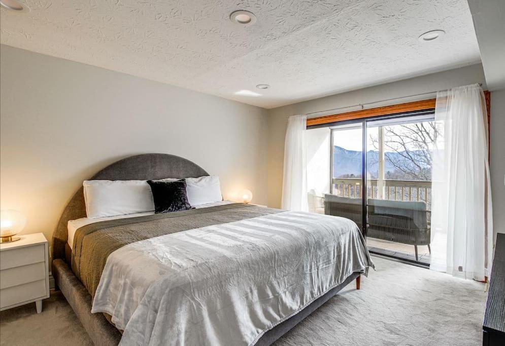 فيلا Lux Retro Getaway W/ Ober & Smoky Mtn Views! جاتلينبرج المظهر الخارجي الصورة